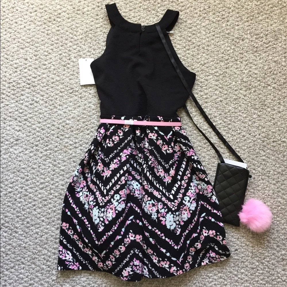 Beautiful‎ Girls Dress Size 10 Comes with Purse
